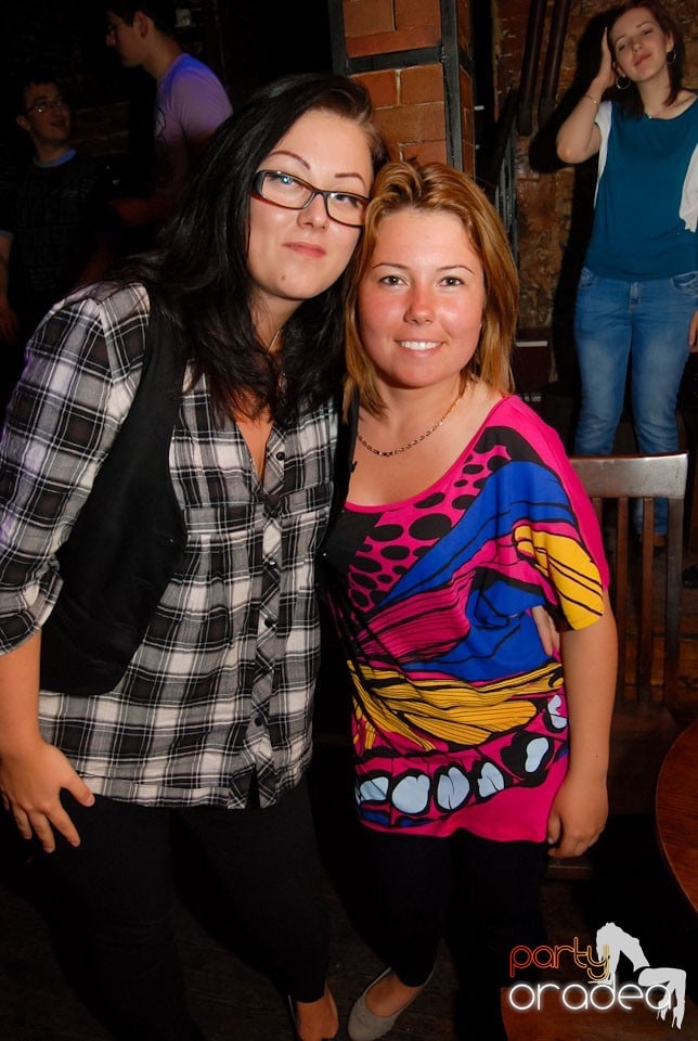 Distracţia continuă în Escape, 