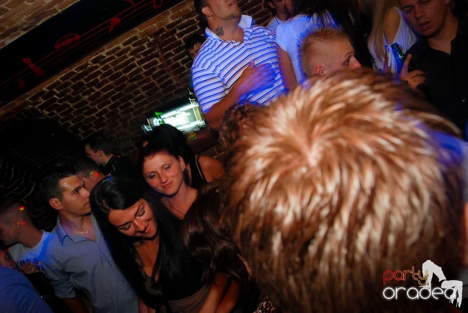 Distracţia continuă în Escape, 