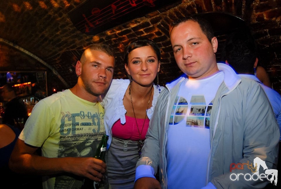 Distracţia continuă în Escape, 