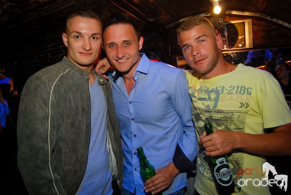 Distracţia continuă în Escape, 