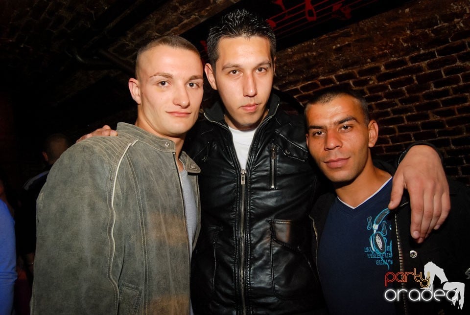 Distracţia continuă în Escape, 