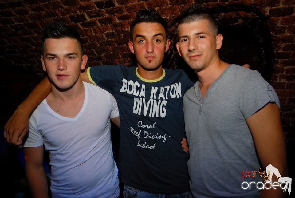 Distracţia continuă în Escape, 