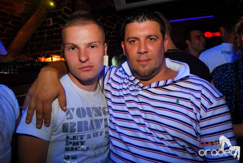 Distracţia continuă în Escape, 