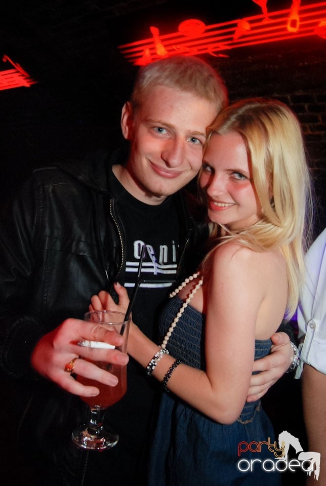 Distracţia continuă în Escape, 