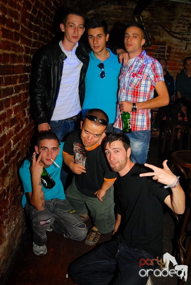 Distracţia continuă în Escape, 