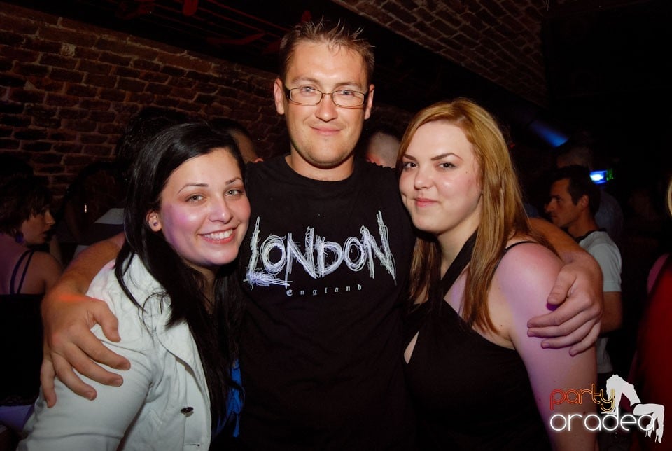 Distracţia continuă în Escape, 