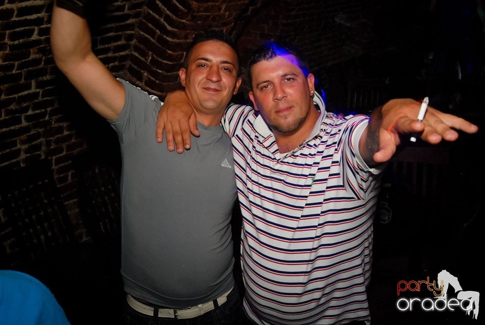 Distracţia continuă în Escape, 