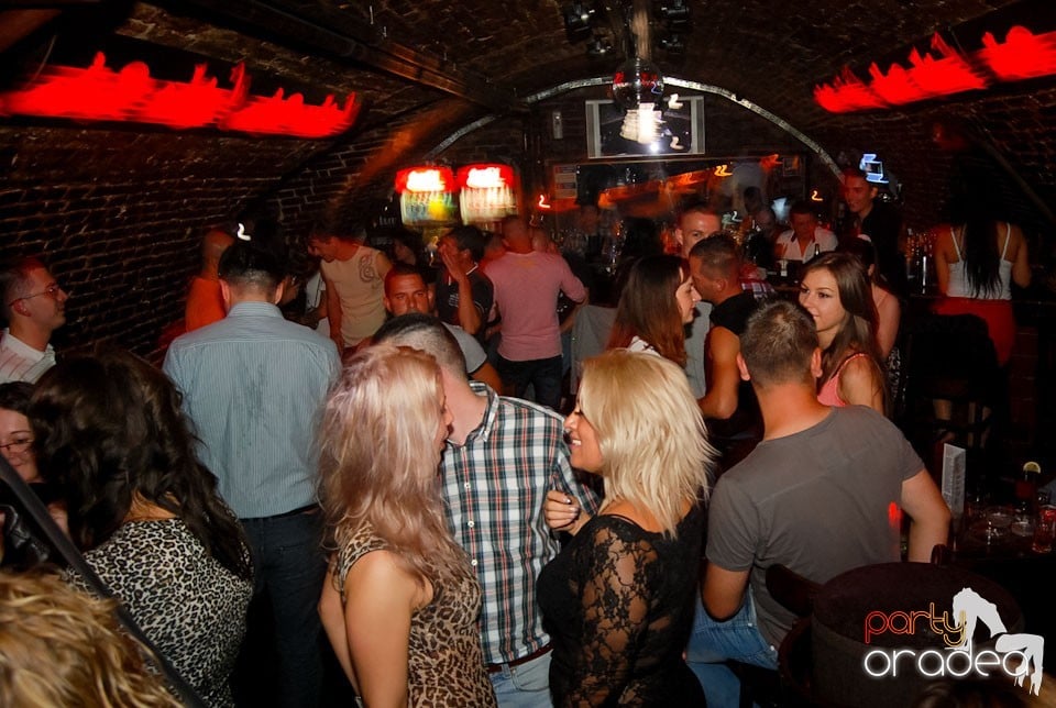 Distracţia continuă în Escape, 