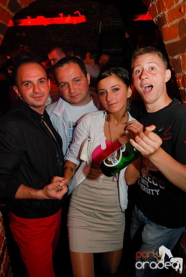 Distracţia continuă în Escape, 