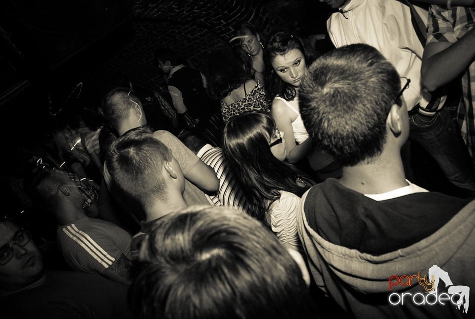 Distracţia continuă în Escape, 