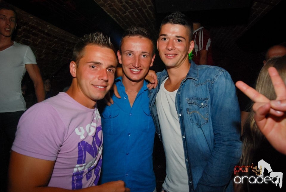 Distracţia continuă în Escape, 