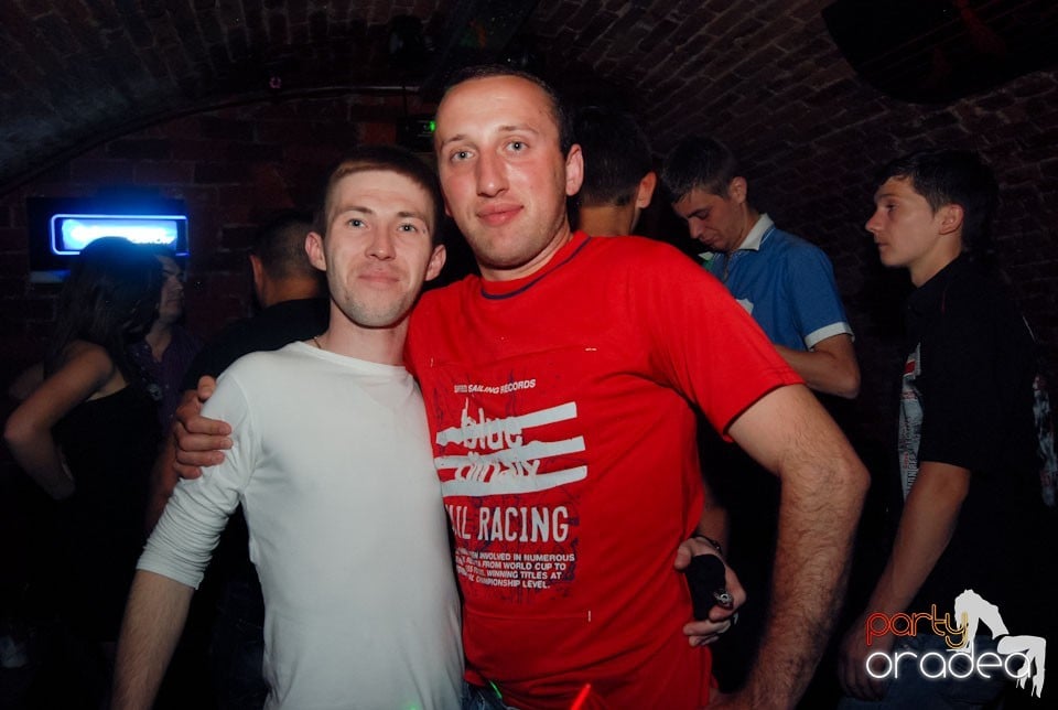 Distracţia continuă în Escape, 