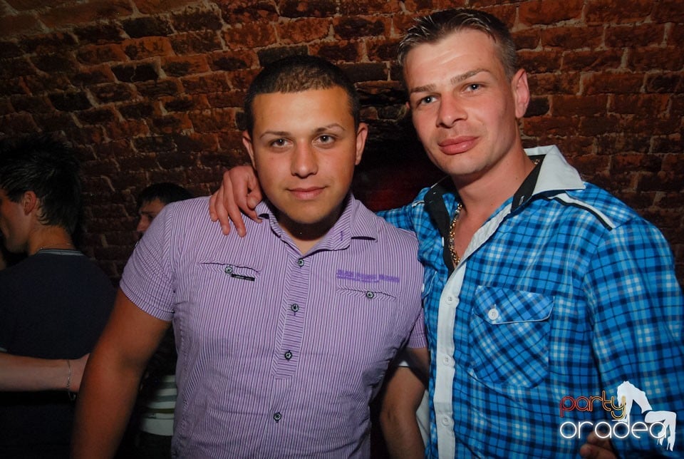 Distracţia continuă în Escape, 