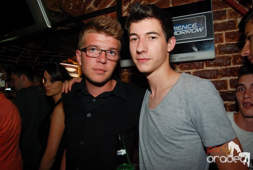 Distracţia continuă în Escape, 