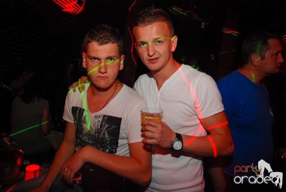 Distracţia continuă în Escape, 