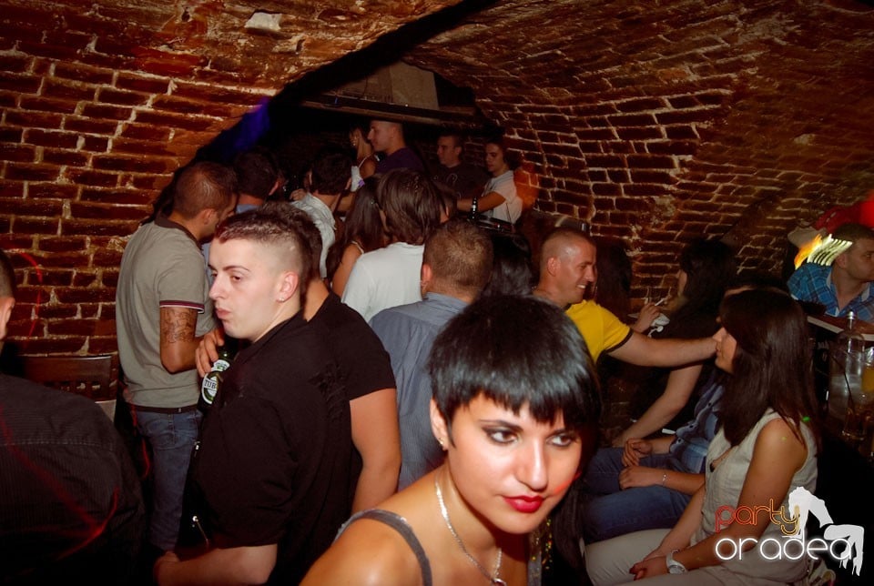 Distracţia continuă în Escape, 