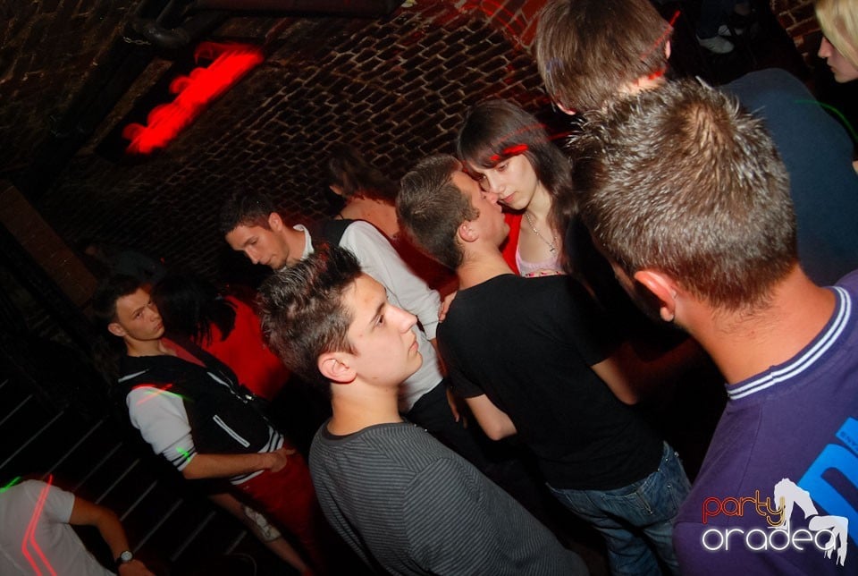 Distracţia continuă în Escape, 