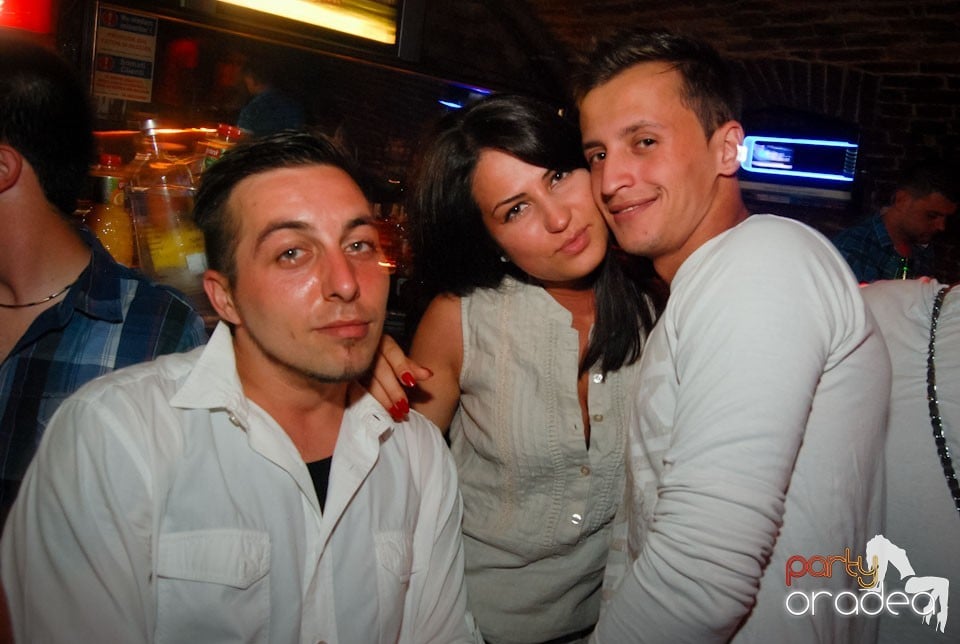 Distracţia continuă în Escape, 