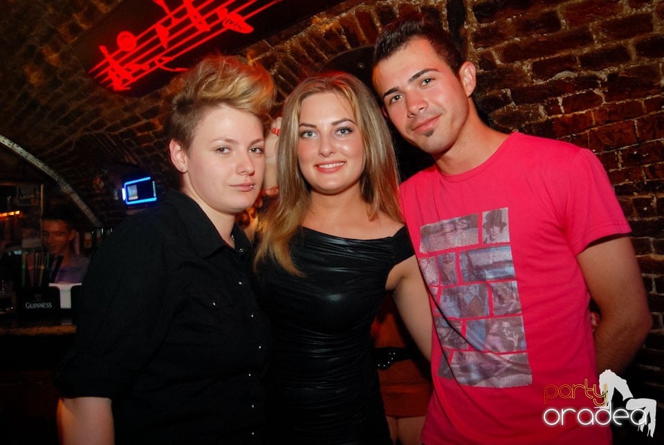 Distracţia continuă în Escape, 