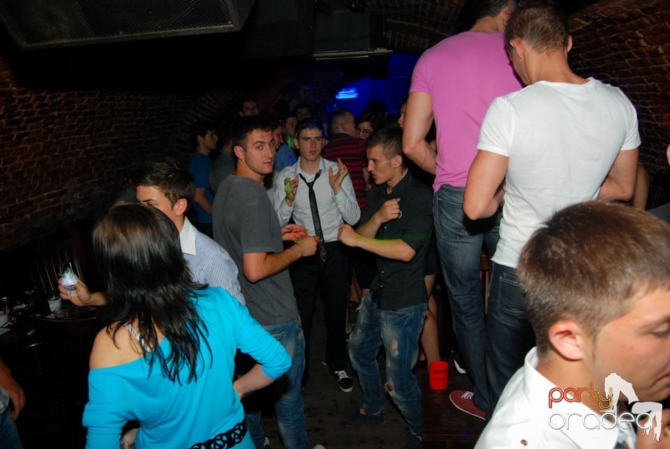 Distracţia continuă în Escape, 