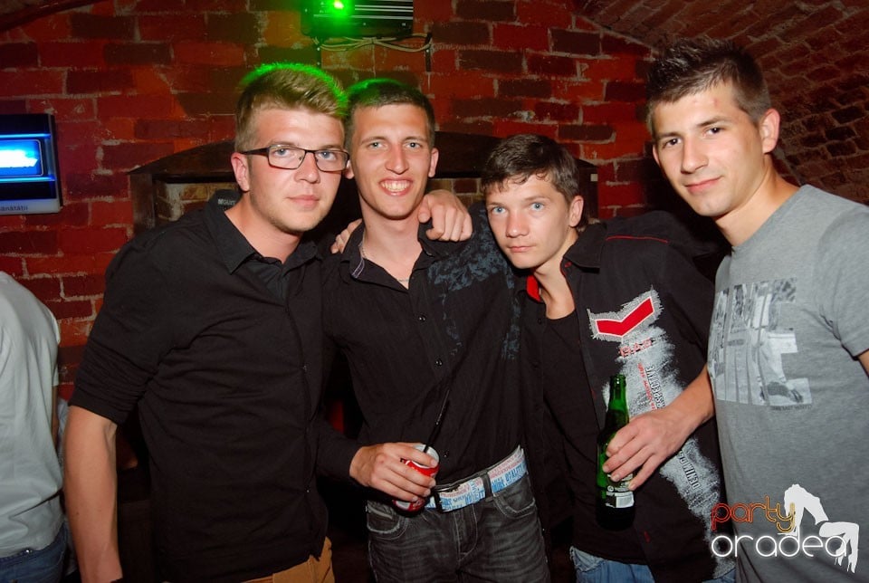 Distracţia continuă în Escape, 