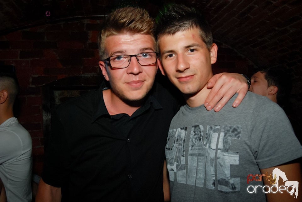 Distracţia continuă în Escape, 