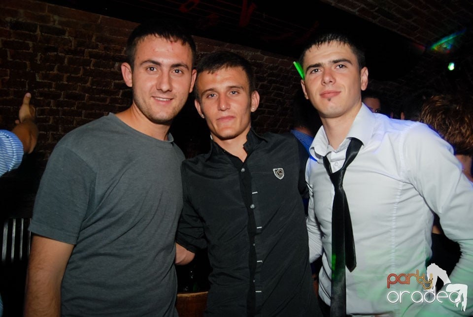 Distracţia continuă în Escape, 