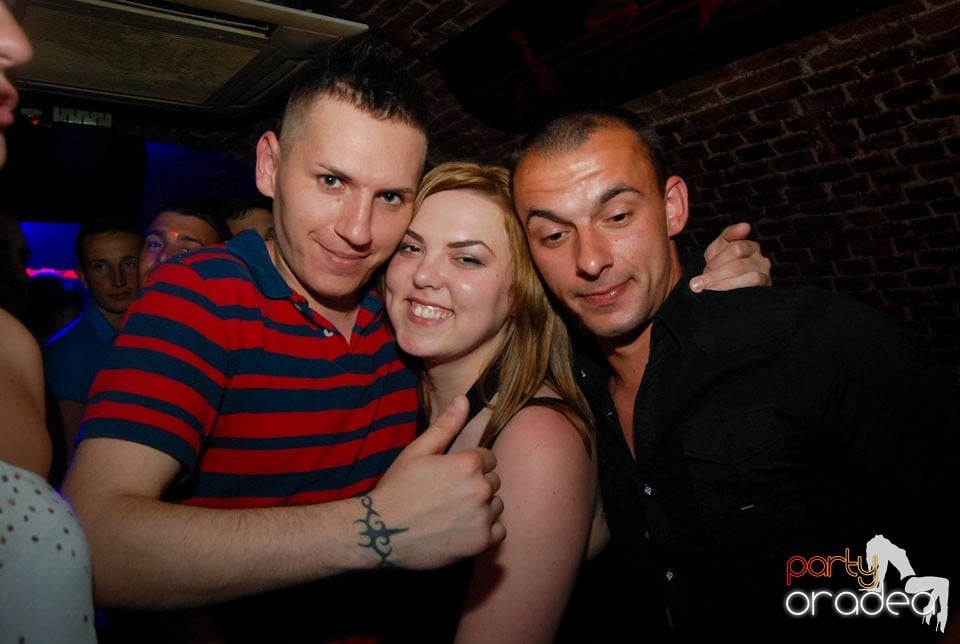 Distracţia continuă în Escape, 