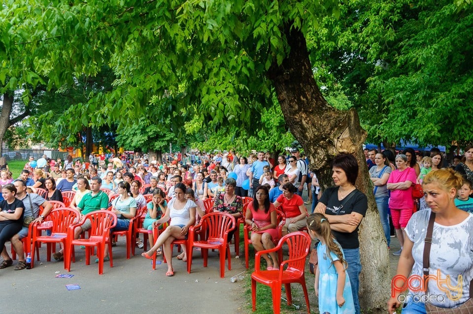 Distracţia copiilor în Parcul Bălcescu, Oradea