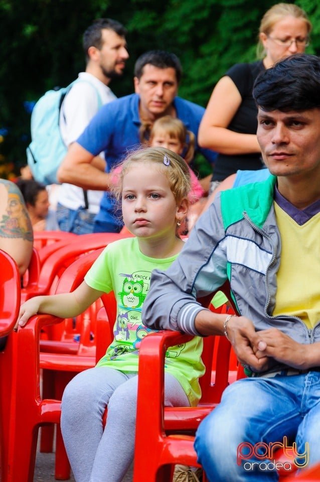 Distracţia copiilor în Parcul Bălcescu, Oradea