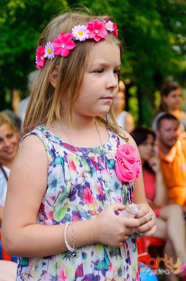 Distracţia copiilor în Parcul Bălcescu, Oradea