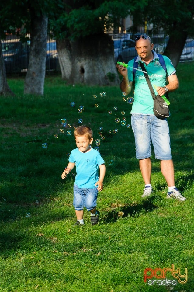 Distracţia copiilor în Parcul Bălcescu, Oradea