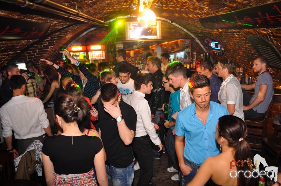 Distracţia este garantată în Club Escape, 