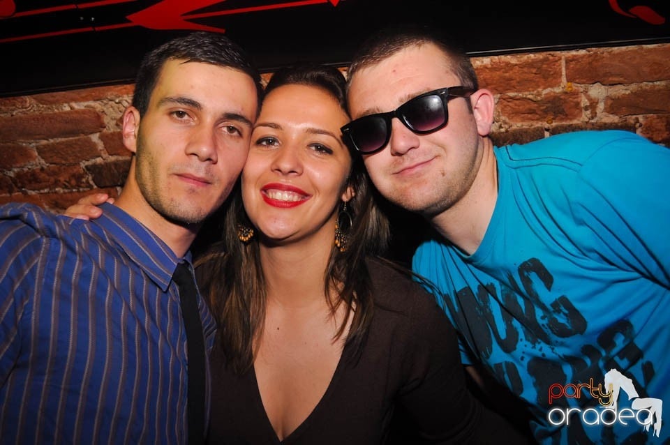 Distracţia este garantată în Club Escape, 