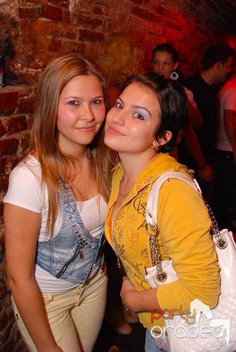 Distracţia este garantată în Escape, 