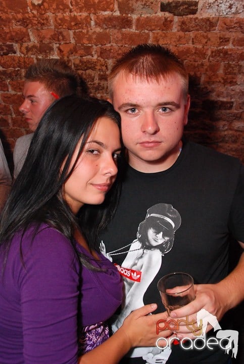 Distracţia este garantată în Escape, 