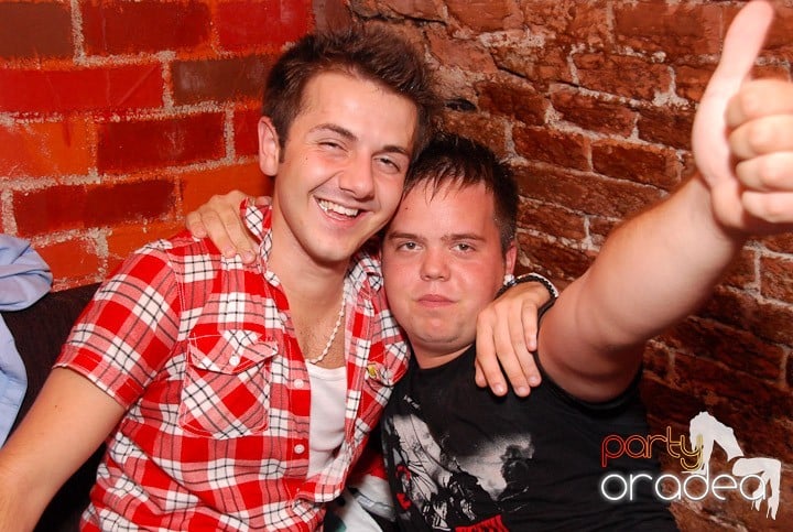 Distracţia este garantată în Escape, 