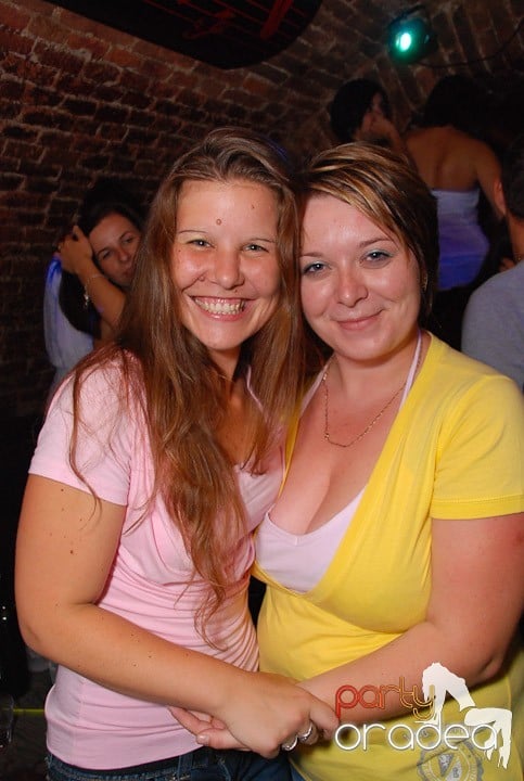 Distracţia este garantată în Escape, 