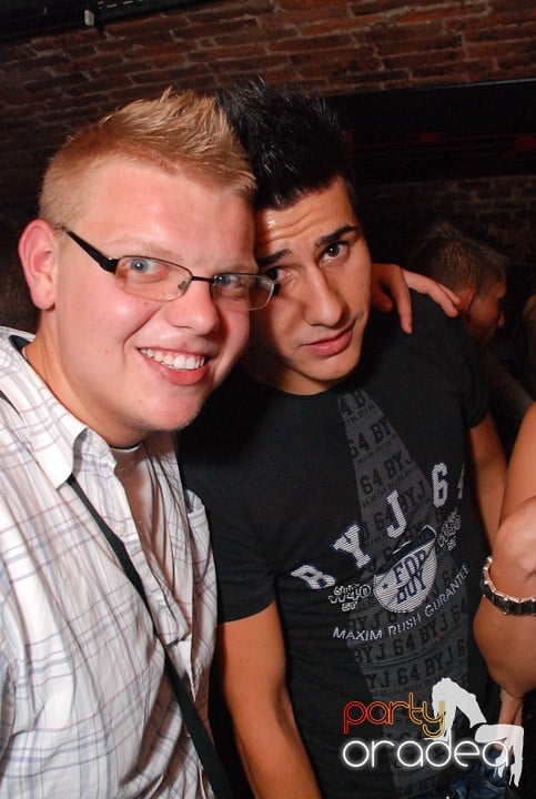 Distracţia este garantată în Escape, 