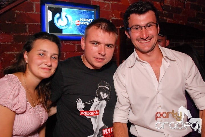 Distracţia este garantată în Escape, 