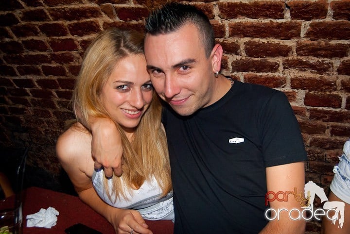 Distracţia este garantată în Escape, 