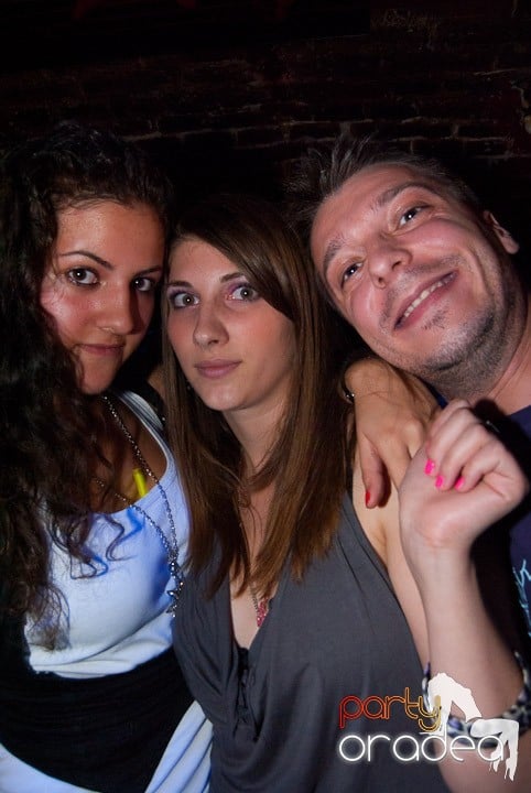 Distracţia este garantată în Escape, 