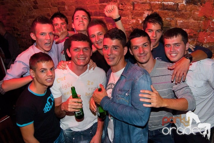 Distracţia este garantată în Escape, 