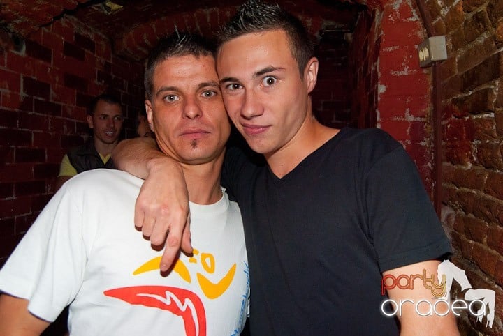 Distracţia este garantată în Escape, 