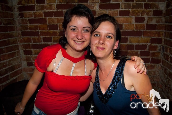 Distracţia este garantată în Escape, 