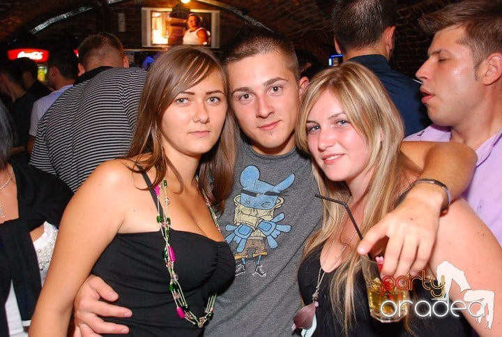 Distracţia este garantată în Escape, 