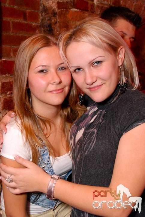 Distracţia este garantată în Escape, 