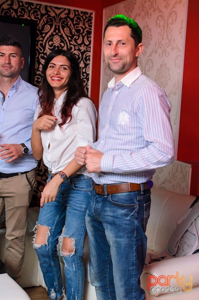 Distracţie alături de Blaga,