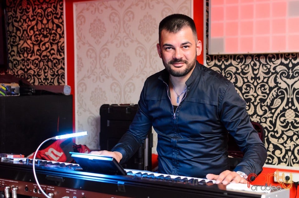 Distracţie alături de Blaga,
