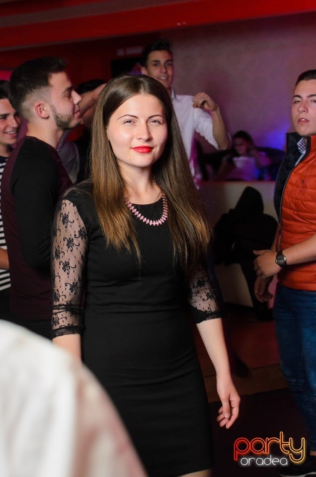Distracţie alături de Blaga,